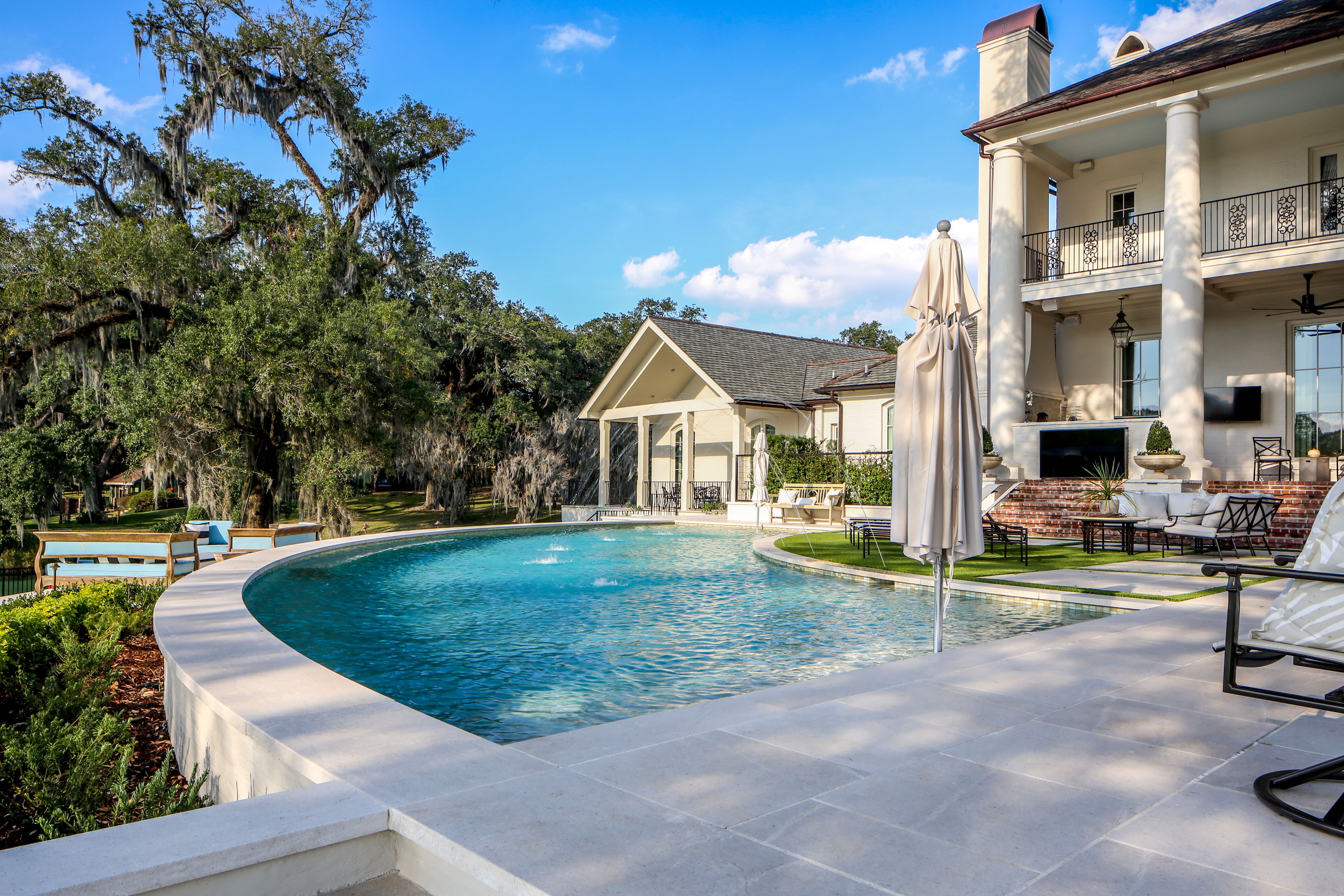 5 Signs It’s Time to Renovate Your Baton Rouge Pool